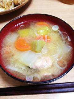 【あまじょっぱ】鮭とさつまいもの味噌汁♡-レシピのメイン写真