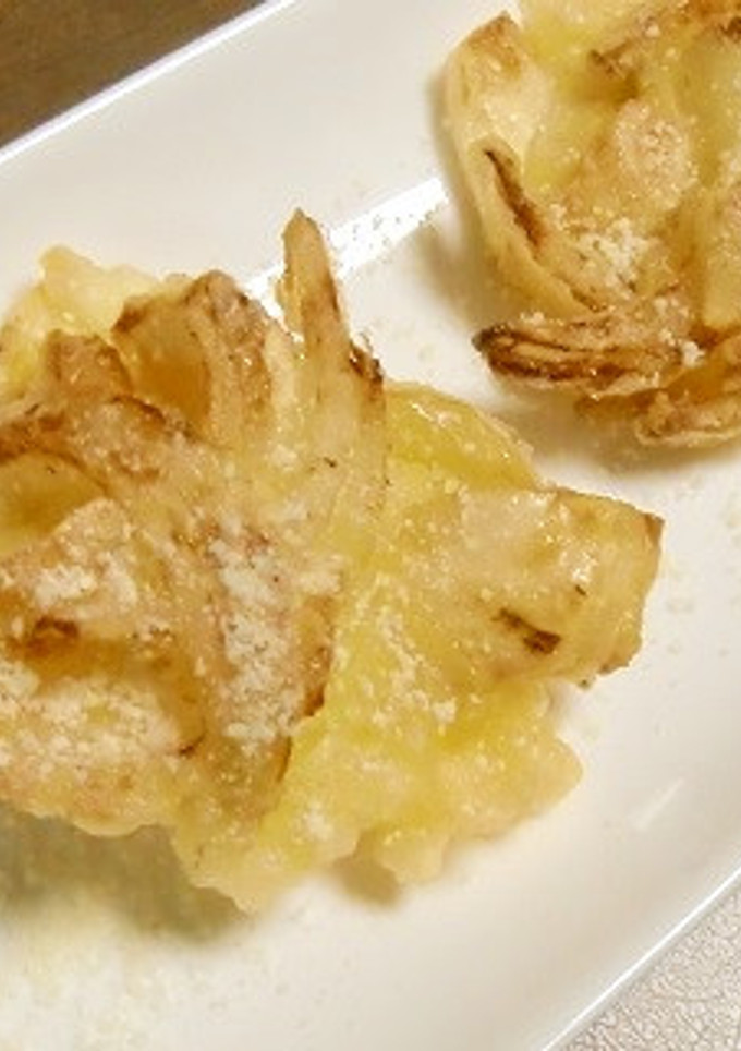 百合根と玉ねぎのかき揚げに、粉チーズを♫-レシピのメイン写真