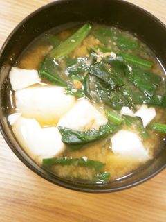 ほうれん草と豆腐のお味噌汁-レシピのメイン写真
