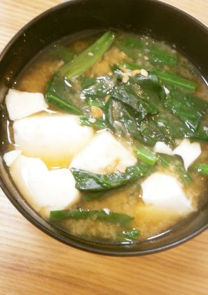 ほうれん草と豆腐のお味噌汁-レシピのメイン写真