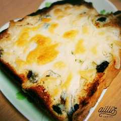 A picture of レーズンパンでチーズトースト.