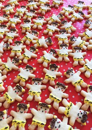 抱っこクマのクッキー型で節分の鬼クッキー-レシピのメイン写真