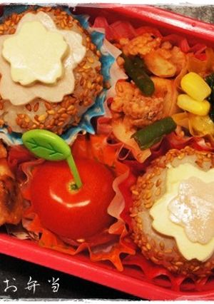 1才7ヶ月；お花のおにぎり-レシピのメイン写真