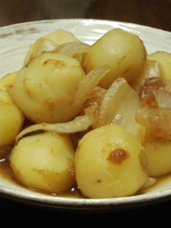 新ジャガ新タマネギで煮物☆やさしい味-レシピのメイン写真