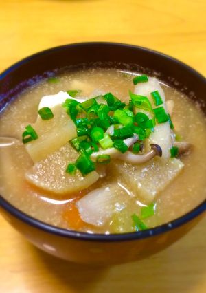 身体が温まる〜♡根菜と豆腐のゴマ味噌汁-レシピのメイン写真