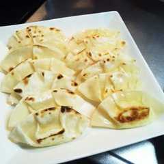 รูปของ 餃子の皮で！チーズ包み♪