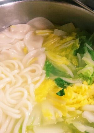 白菜　冷凍ぎょうざ　うどんで簡単鍋-レシピのメイン写真