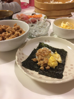 子供大好き手巻きごはん☆2色そぼろ-レシピのメイン写真