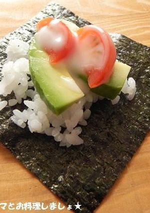 簡単ヘルシー★アボカドトマト手まきごはん-レシピのメイン写真