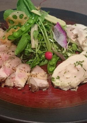 『鶏肉のハム仕立て』と『ラムのグリル』-レシピのメイン写真