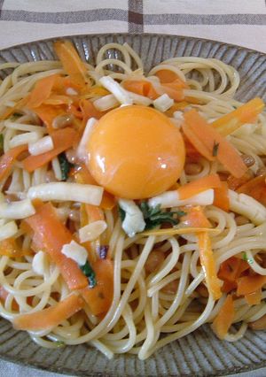 黄身がとろ～ん　にんじんと納豆のパスタ-レシピのメイン写真