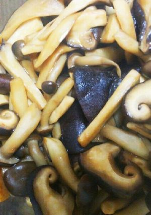 焼き目が美味しい焼き茸【常備菜】-レシピのメイン写真