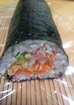 アボカド入りの恵方巻-レシピのメイン写真