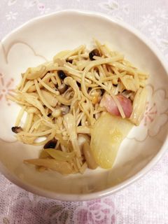 簡単♬きのことベーコンのバター炒め-レシピのメイン写真