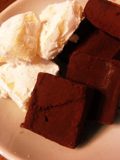 白と黒の生チョコ-レシピのメイン写真