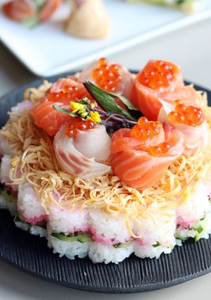 ひな祭りに　お花の「ちらし寿司ケーキ」-レシピのメイン写真