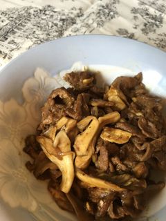 牛肉と舞茸のオイスターカレー炒め-レシピのメイン写真