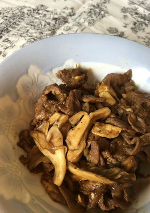 牛肉と舞茸のオイスターカレー炒め-レシピのメイン写真