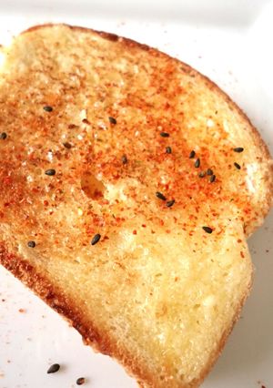 【究極ズボラ飯】マヨ七味トースト-レシピのメイン写真