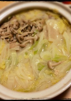 残業ごはんに！ぷるもち水餃子豆乳鍋-レシピのメイン写真
