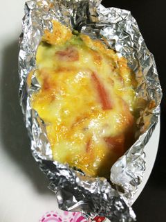アボカドとトマトのチーズ焼きココット-レシピのメイン写真