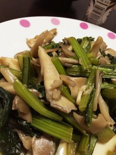小松菜と舞茸の麺つゆバター炒め-レシピのメイン写真