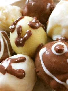 見た目トリュフ!さつま芋チョコ-レシピのメイン写真