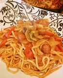 トマトが効いたソフト麺で本格ナポリタン♪