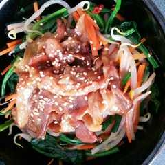 รูปของ 簡単！野菜たっぷり！豚こまビビンバ♪