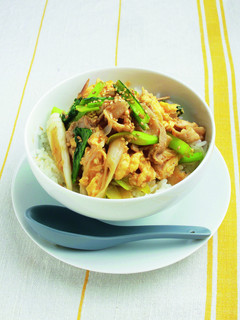 豚と小松菜ふんわり卵ののっけ丼-レシピのメイン写真
