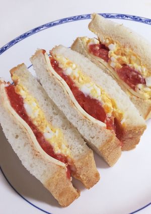朝食ランチに卵トマ、チーズのサンドイッチ-レシピのメイン写真