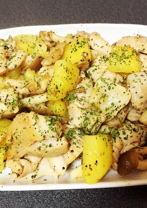 鶏肉としめじとポテトのオリーブオイル炒め-レシピのメイン写真
