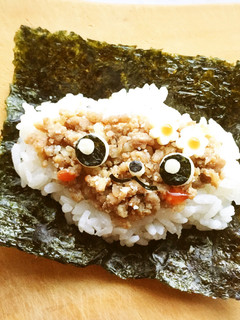 手まきごはんDe肉味噌チーズのおさるさん-レシピのメイン写真