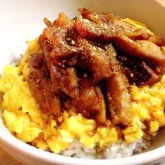รูปของ とろふわ卵と照焼きチキンの親子丼