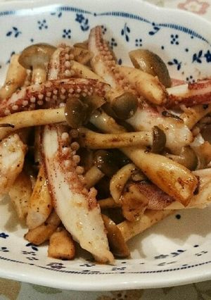 イカとキノコの炒め物-レシピのメイン写真