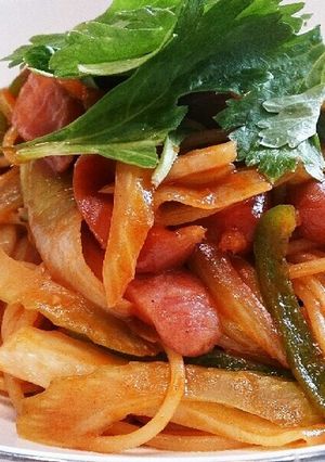 簡単セロリ入りナポリタン-レシピのメイン写真