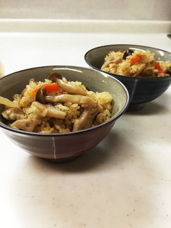 チキンコンソメで炊き込み御飯-レシピのメイン写真