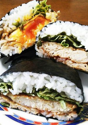 ピカタと目玉焼きのおにぎらず☆-レシピのメイン写真