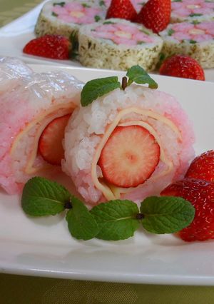 バレンタイン　いちご丸ごとロール寿司-レシピのメイン写真