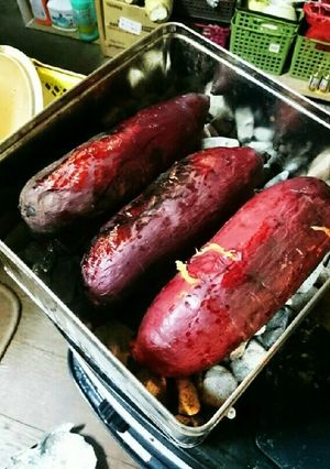 七輪で☆石焼き芋♡-レシピのメイン写真