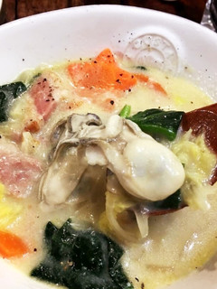 簡単★牡蠣と白菜コクうまクリームシチュー-レシピのメイン写真
