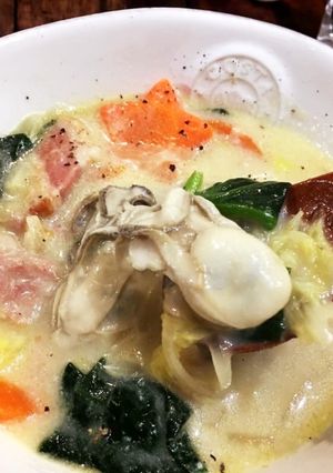 簡単★牡蠣と白菜コクうまクリームシチュー-レシピのメイン写真