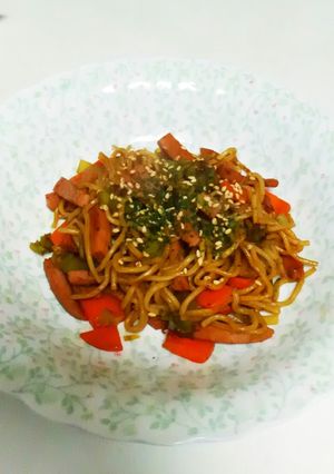 ☆1人ランチ☆大根皮とソーセージ焼きそば-レシピのメイン写真
