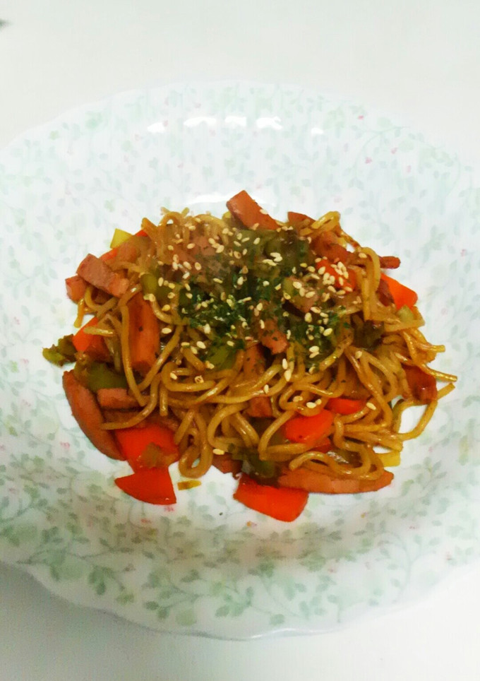 ☆1人ランチ☆大根皮とソーセージ焼きそば-レシピのメイン写真
