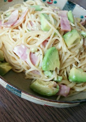 アボガドとベーコンの和風クリームパスタ-レシピのメイン写真