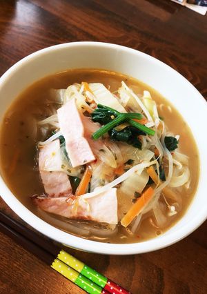 ウチの定番！うまかっちゃんあんかけ風麺-レシピのメイン写真