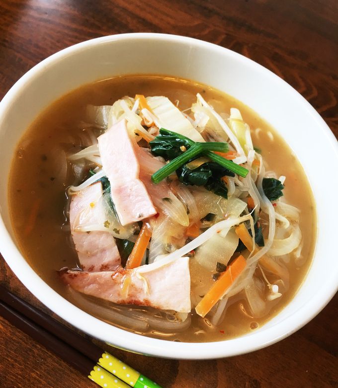 ウチの定番!うまかっちゃんあんかけ風麺-レシピのメイン写真