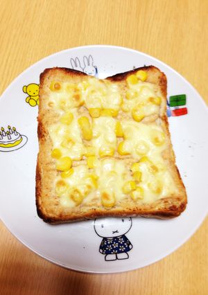 簡単美味☆明太マヨコーンチーズトースト-レシピのメイン写真
