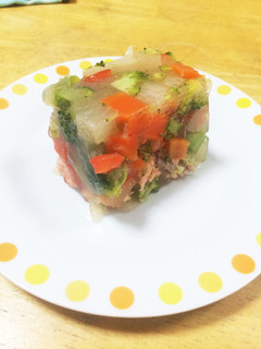 サーモンと野菜たっぷりのテリーヌ-レシピのメイン写真