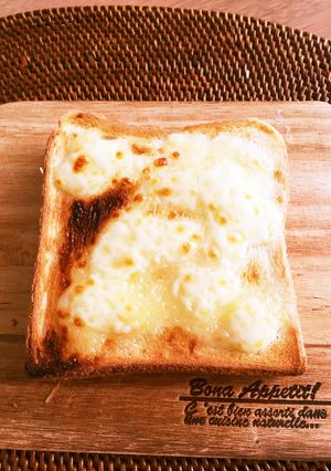 甘いマヨネーズチーズトースト-レシピのメイン写真